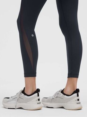 Lululemon Wunder Train High-Rise Tights 25" (Mesh Panel Edition)
Size: 4